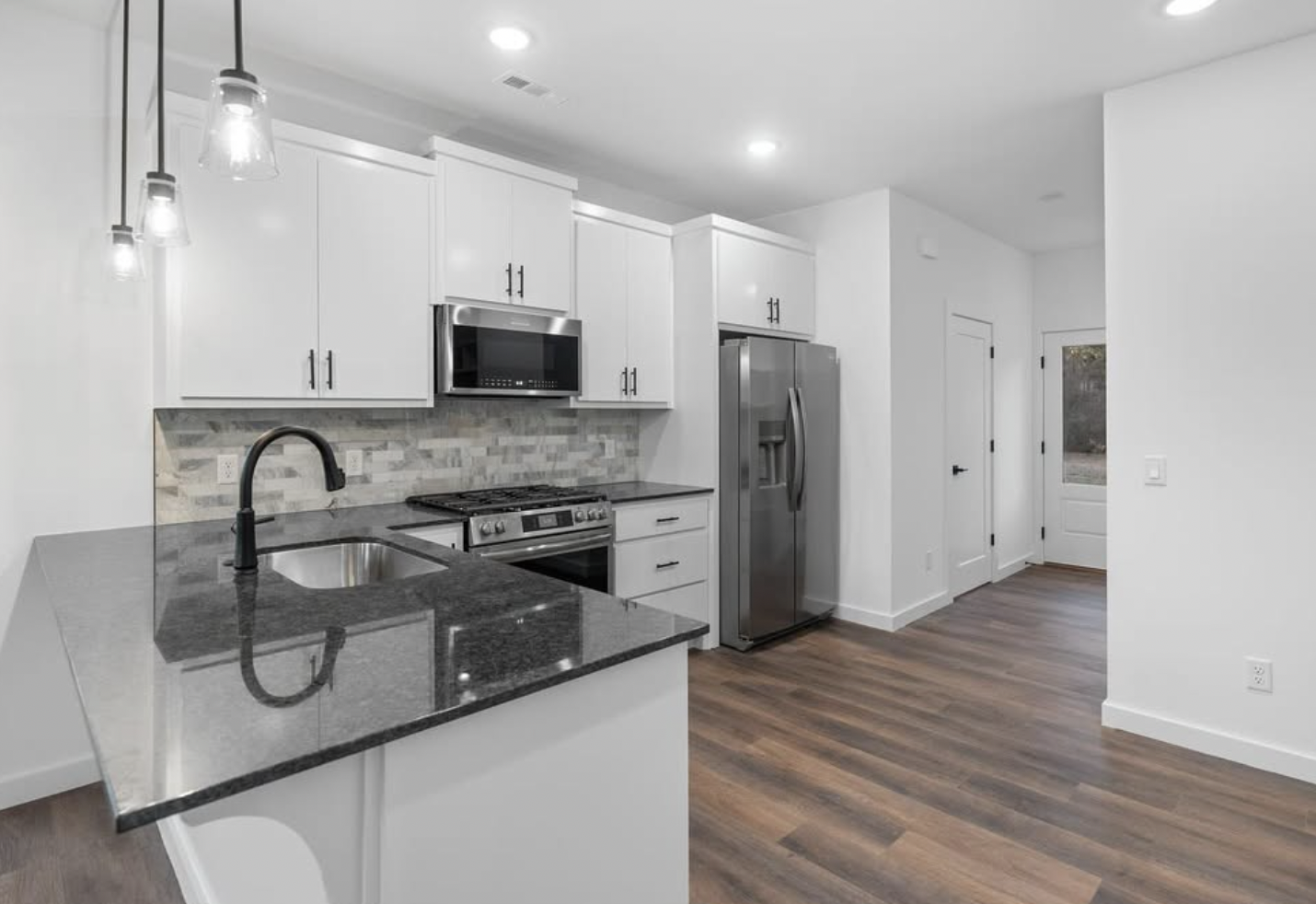 Quartz Island & Pantry Hall